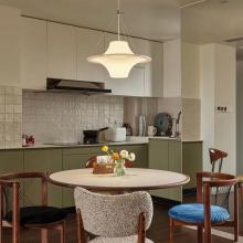 木色打底 跳色碰撞，包豪斯復(fù)古風(fēng)美到鄰居來抄作業(yè)