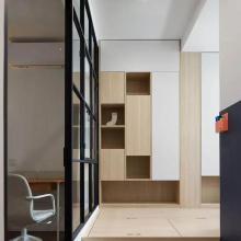 90㎡四口之家，巧用玻璃隔斷兩房變?nèi)?，多出一個兒童娛樂區(qū)