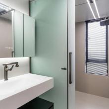 142㎡意式輕奢風：木質勾勒溫潤質感，細節(jié)打造理想人居！