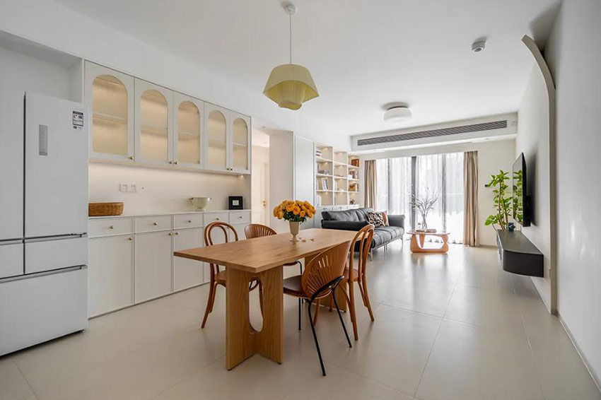 106m2現(xiàn)代輕法式三居，既要視覺的寬敞，又要充足的收納，還要住得舒適有品質(zhì)！