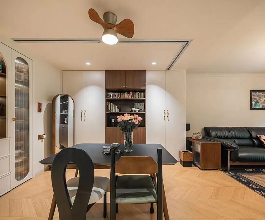 83㎡舊房改造，輕松“塞下”三室雙衛(wèi)，黑棕配色也美出了新高度！